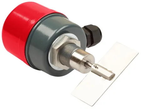 Механический ротационный датчик предельного уровня сыпучих материалов в алюм. корпусе, компактное исполнение, -30 +80 С, Рmax=0.8 bar, 24 VDC, IP65, прямоугольная лопасть 35х80 мм, нерж. сталь, скорость вращения 1 об/мин, соединение- резьба 3/4", контргай